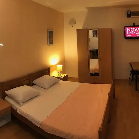 An&dy Apartment Split